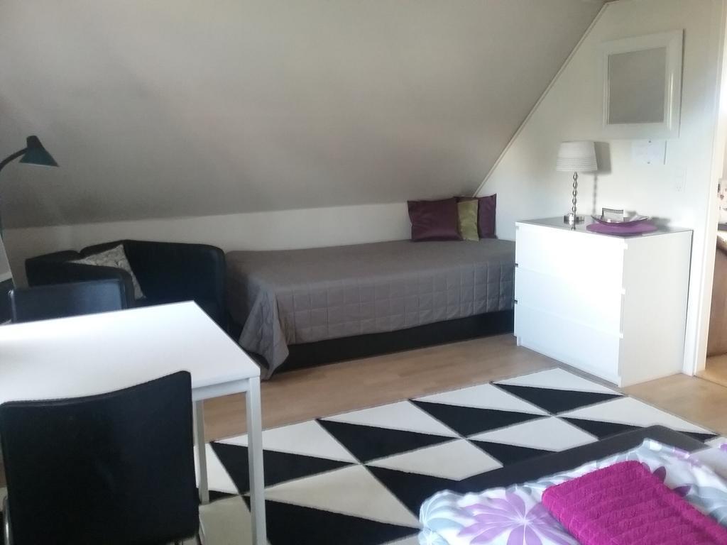 Svalegaarden Guesthouse Særslev المظهر الخارجي الصورة